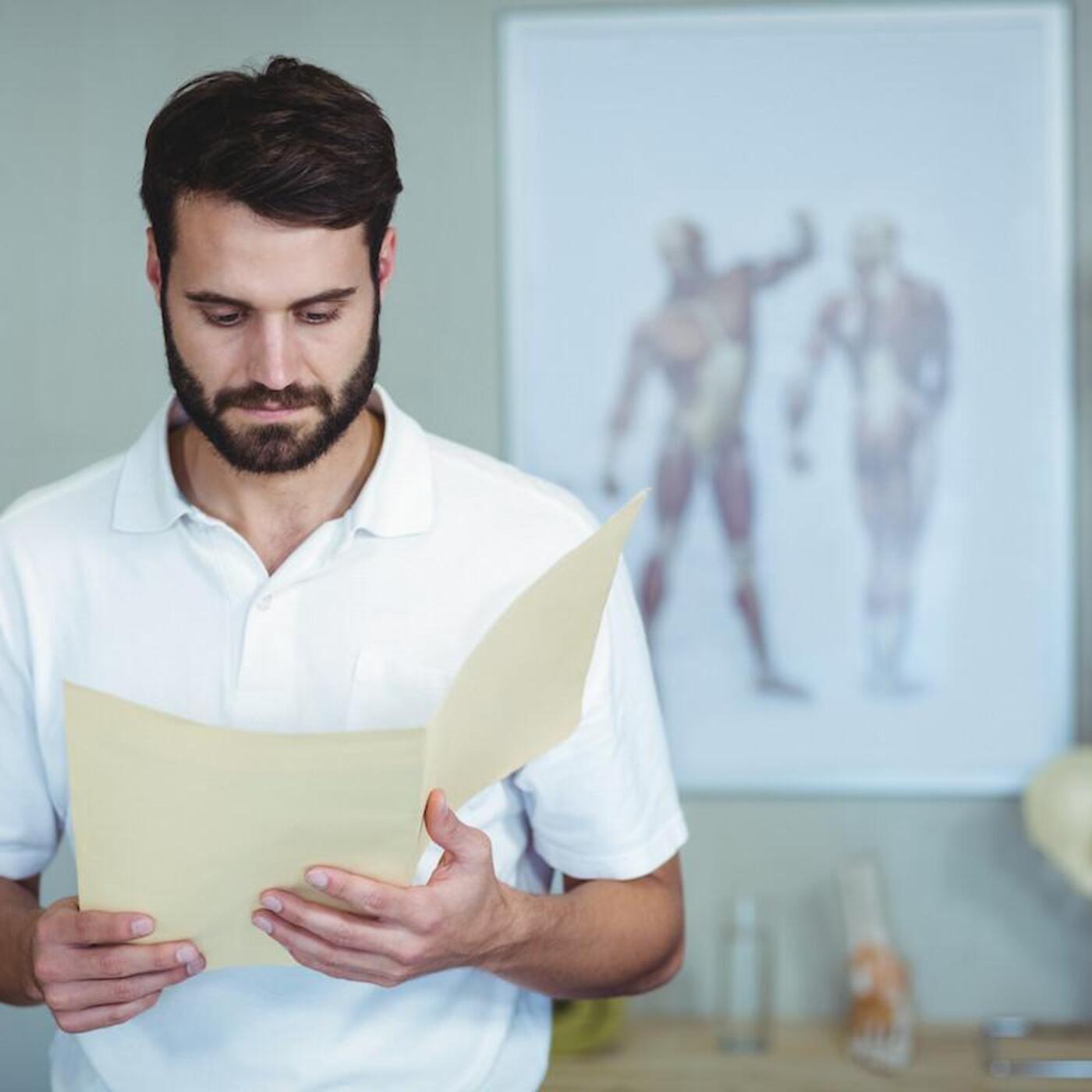 Comment la Posturologie peut aider à soulager les douleurs liées à la scoliose